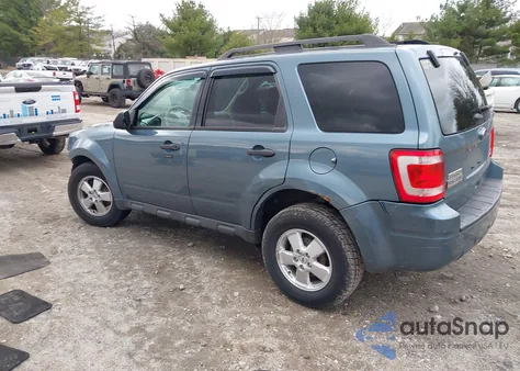 2012 Ford Escape Xlt z USA, uszkodzony, nr VIN 1FMCU0DG5CKB05260
